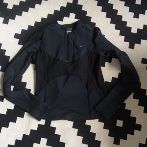 Nike Sphere-dry Top Small Built-in Bra